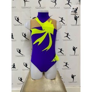 Kiya morado con volantes