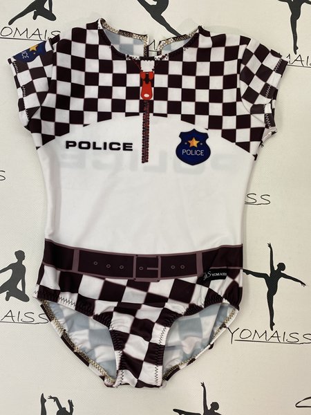 Police bajo pedido